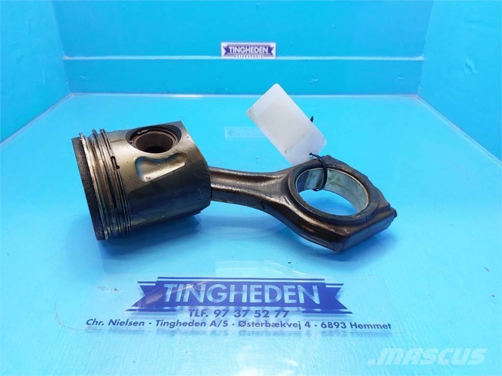 CASE 7010 引擎/發動機