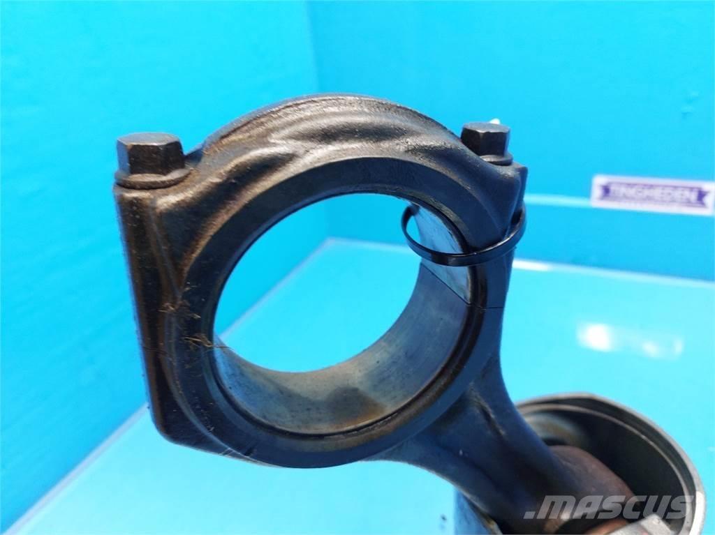 CASE 7010 引擎/發動機