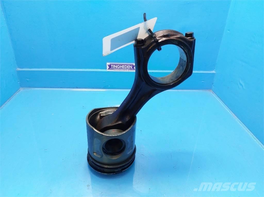 CASE 7010 引擎/發動機