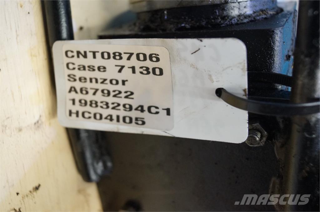 CASE 7130 電子設備