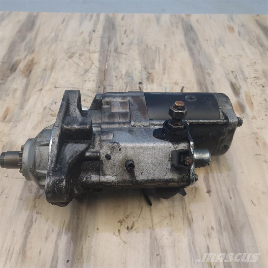 CASE 7130 電子設備