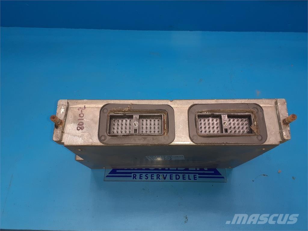 CASE 8010 電子設備