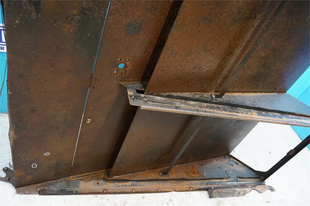 CASE 8010 砂鹽撒布機