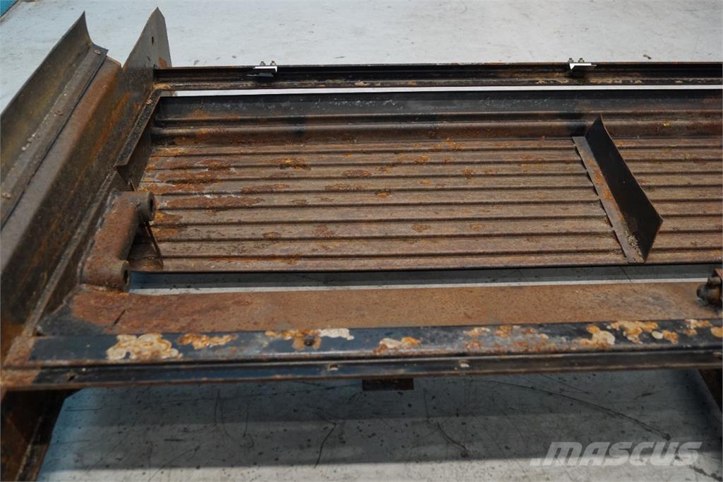 CASE 8010 砂鹽撒布機