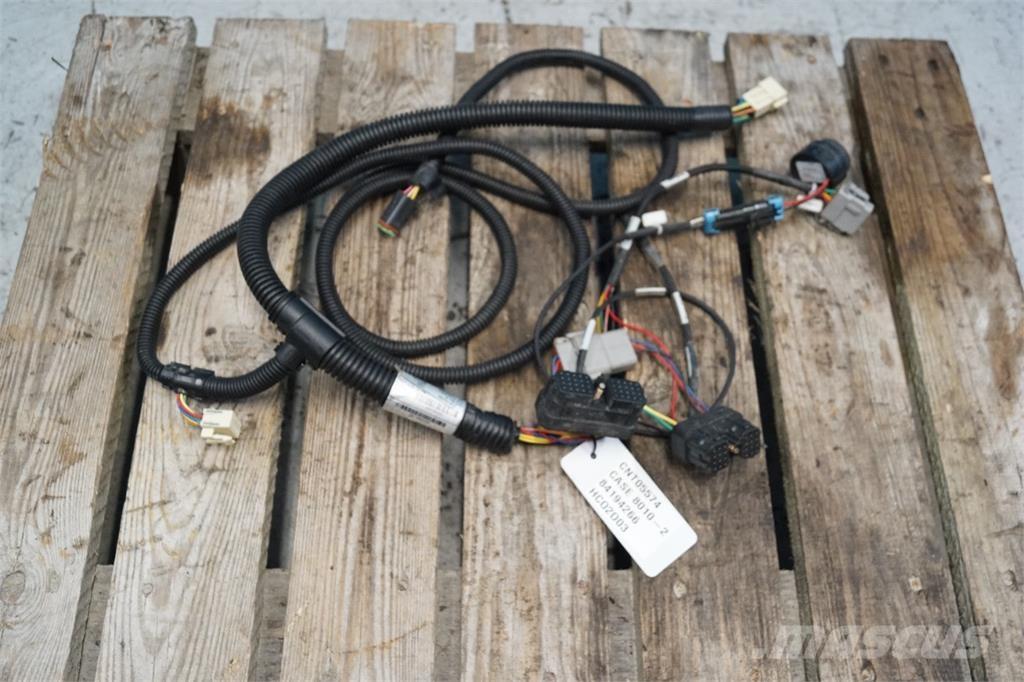 CASE 8010 電子設備