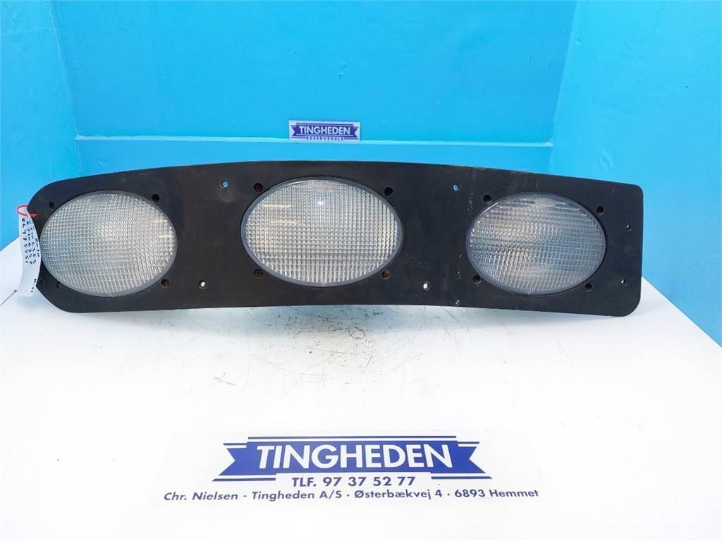 CASE 8010 電子設備