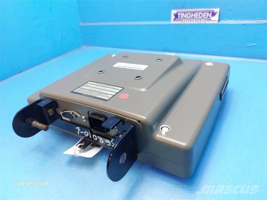 CASE 8010 電子設備