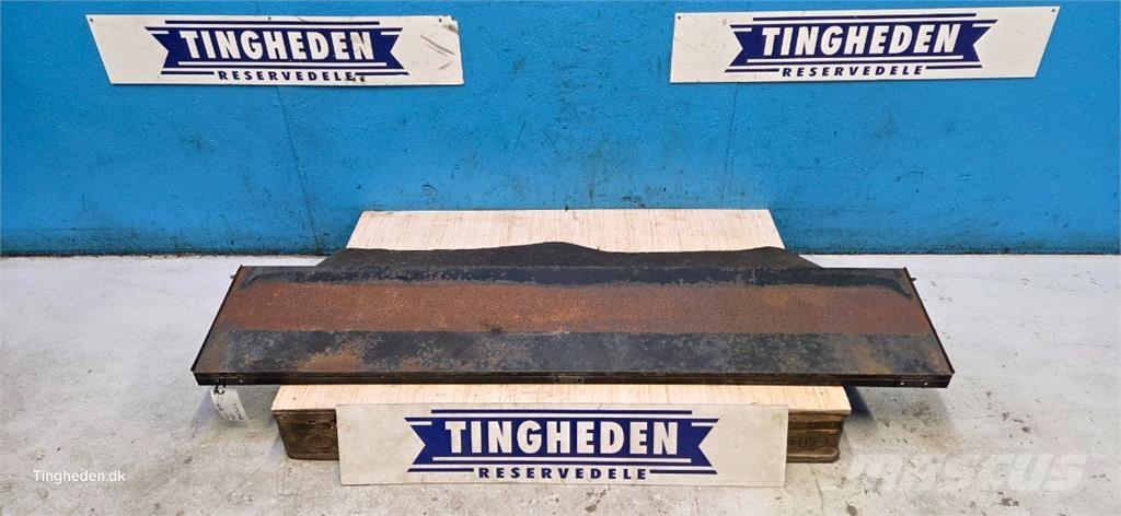 CASE 8010 砂鹽撒布機