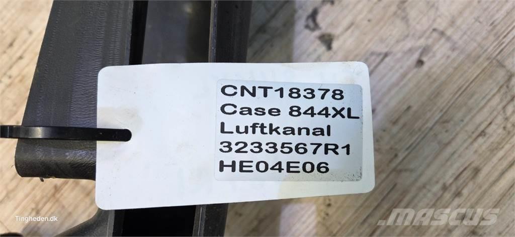 CASE 844XL 駕駛室與內部
