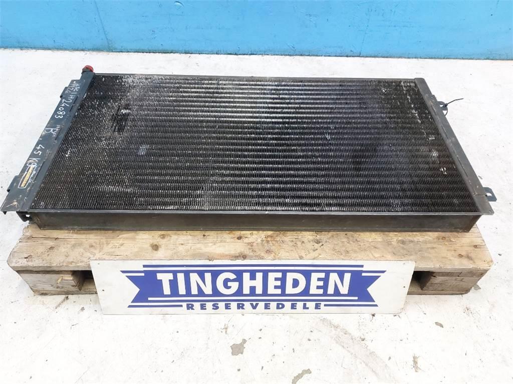 CASE 9120 散熱器/水箱