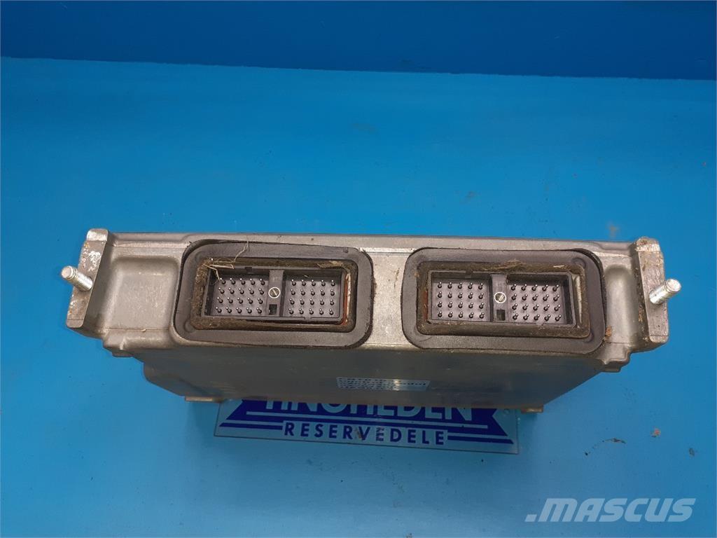 CASE 9230 電子設備