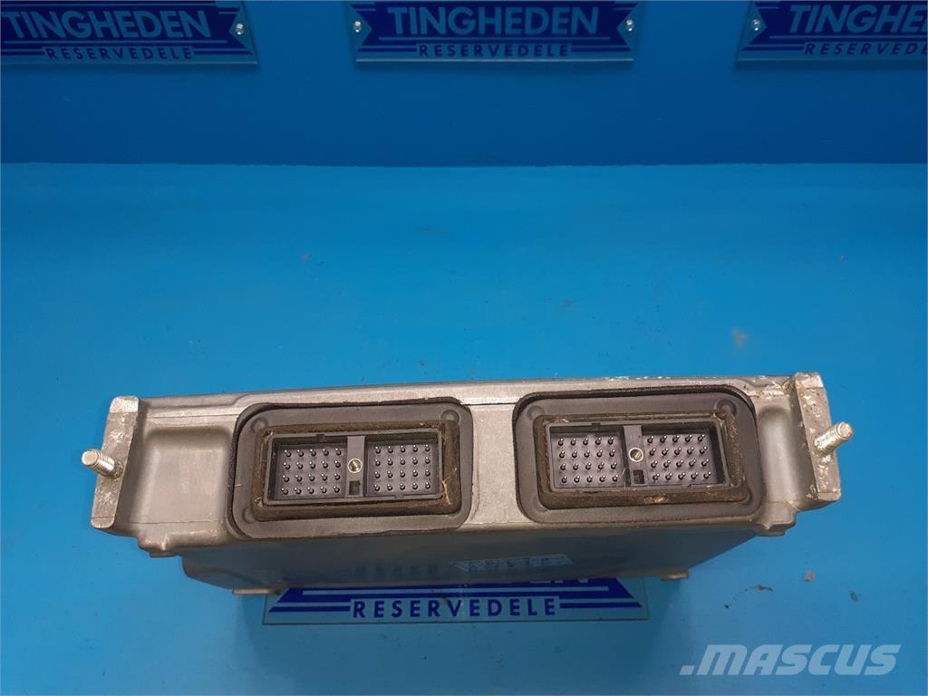 CASE 9230 電子設備