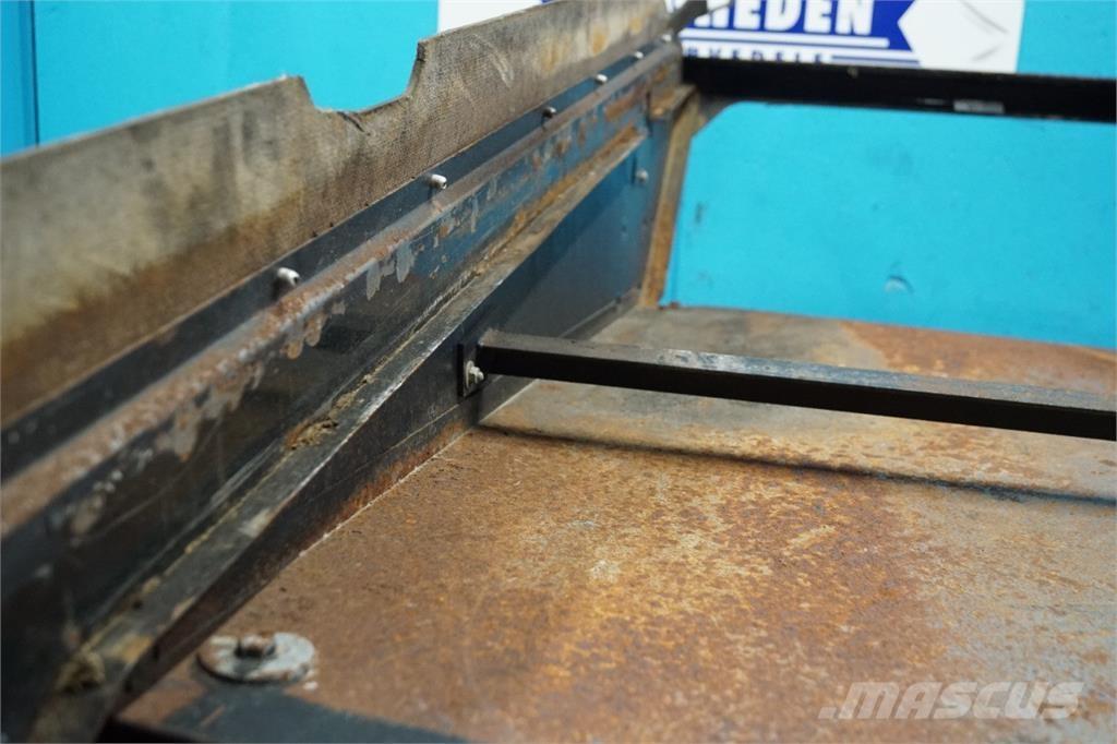 CASE 9230 砂鹽撒布機