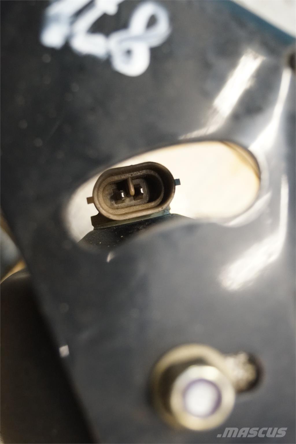 CASE 9230 電子設備