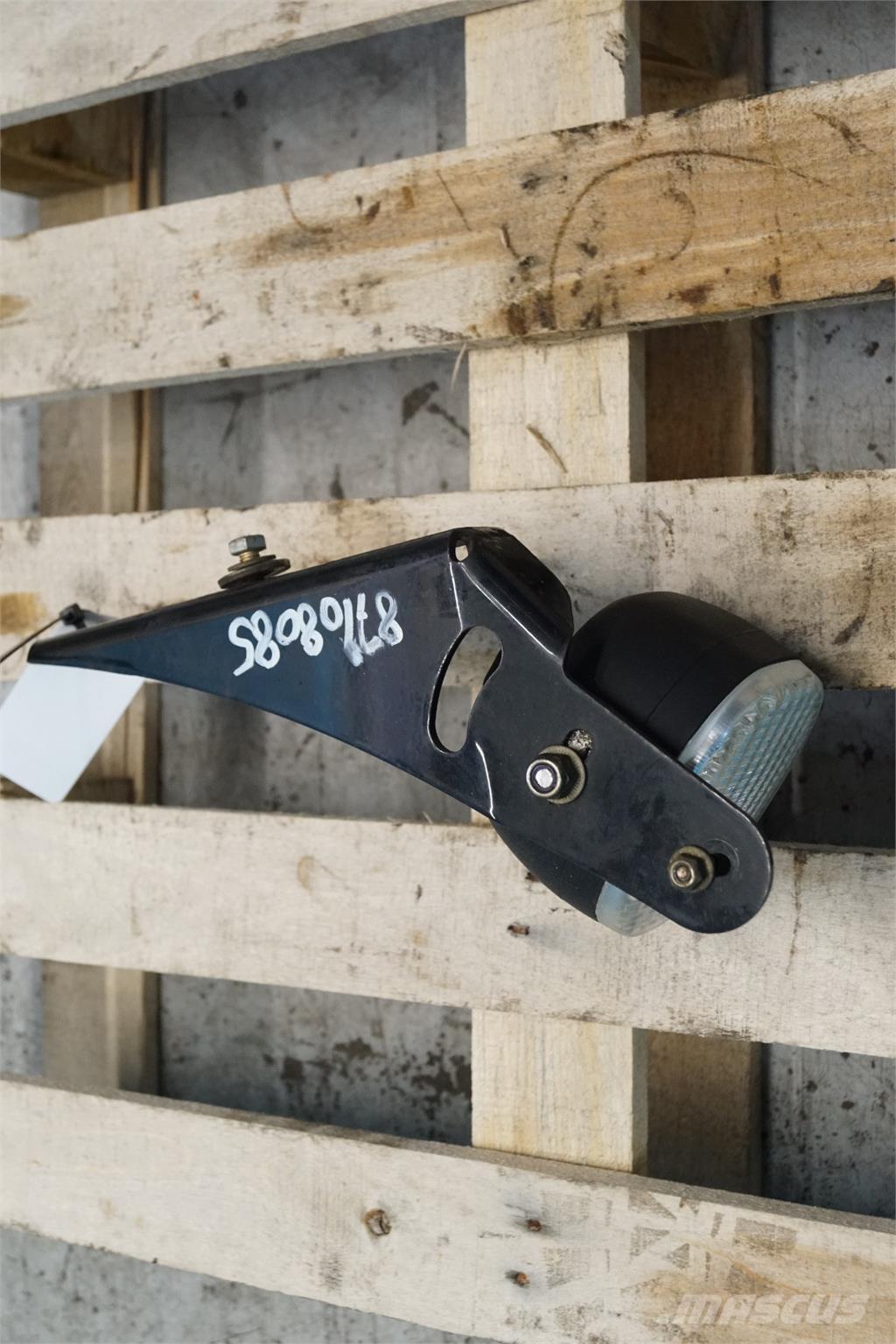 CASE 9230 電子設備