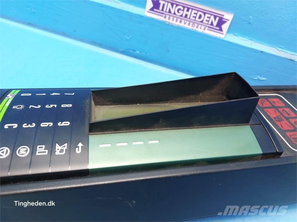 CASE CF80 電子設備