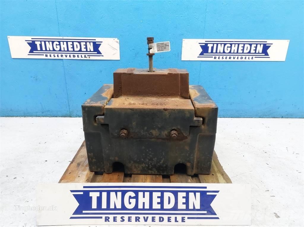 CASE CVX 120 前配重塊