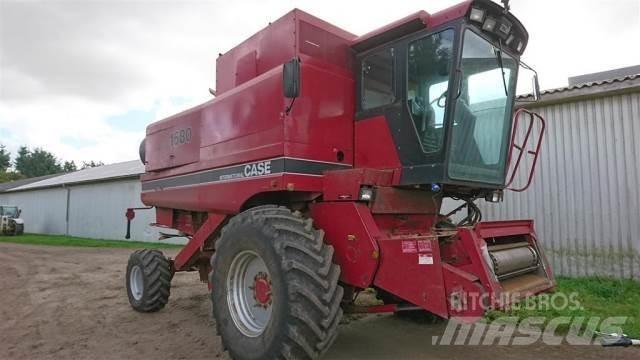 Case IH 1680 聯合收穫機