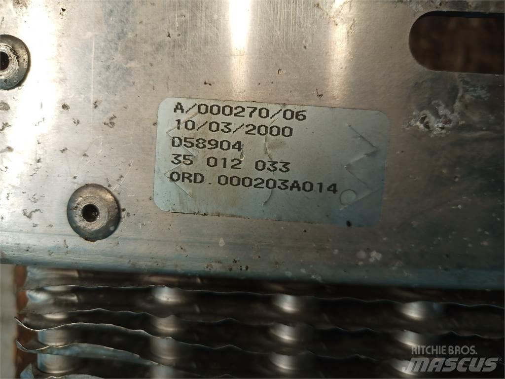 Case IH CF80 散熱器/水箱
