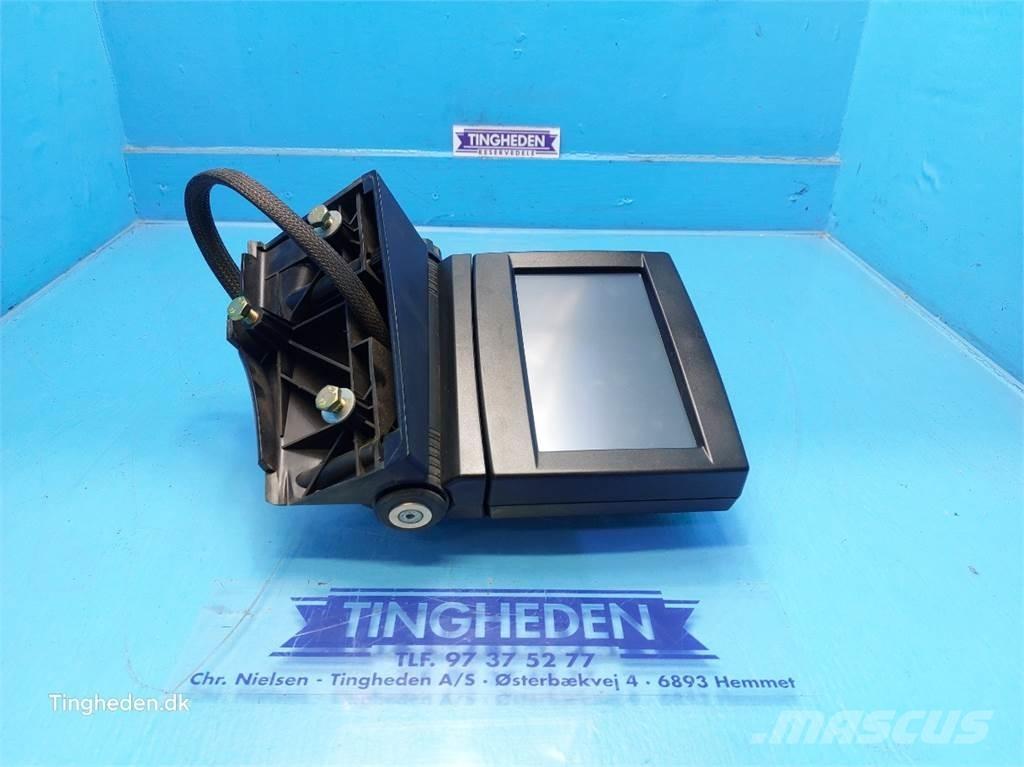 CASE Maxxum 115 電子設備