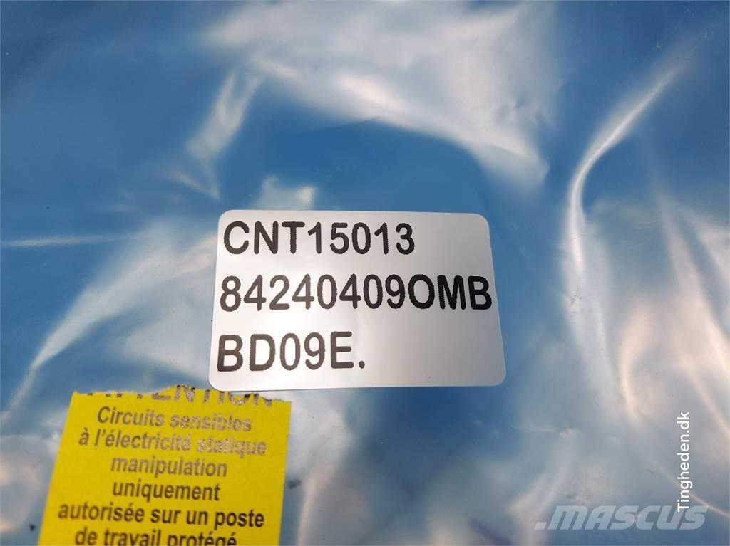 CASE Maxxum 115 電子設備