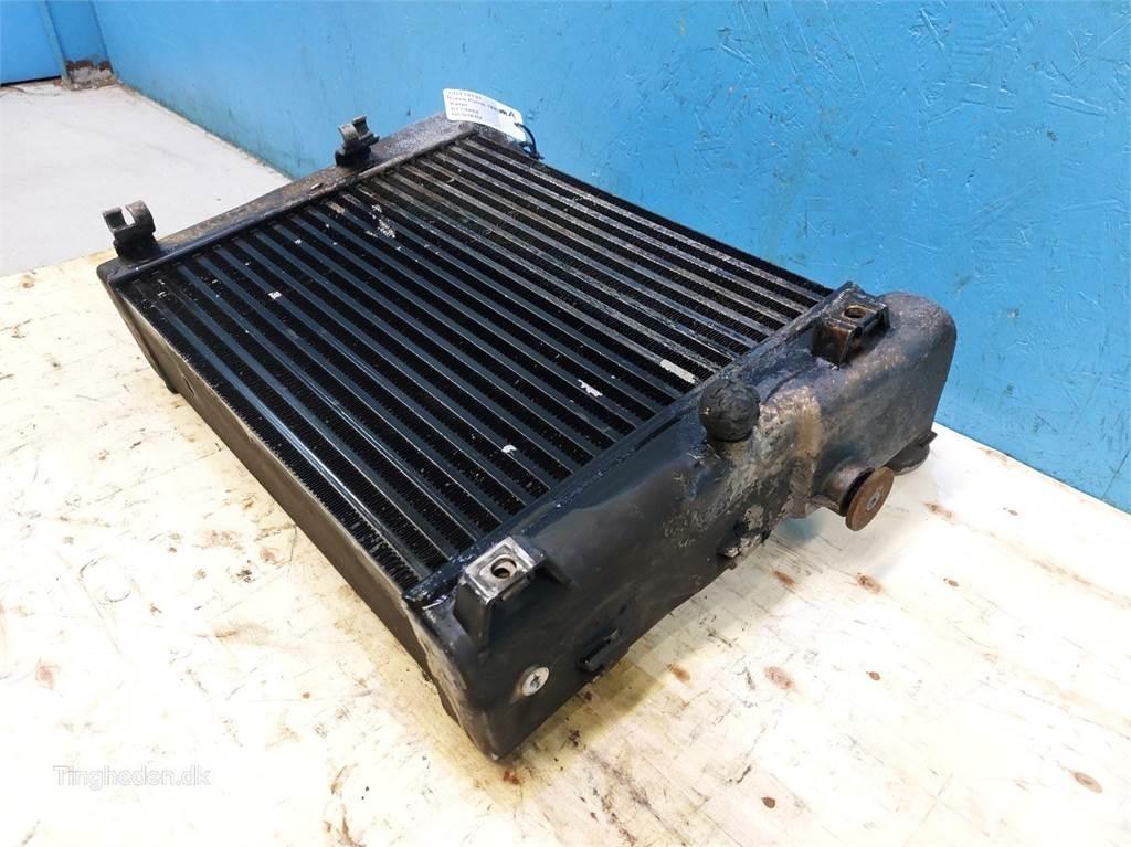 CASE Puma 185 散熱器/水箱