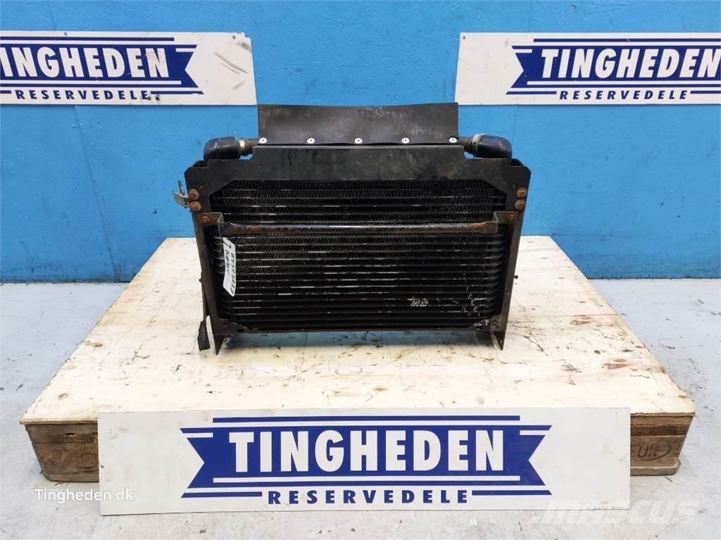 CASE Puma 185 散熱器/水箱