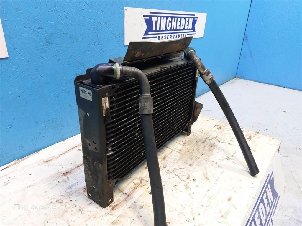 CASE Puma 185 散熱器/水箱