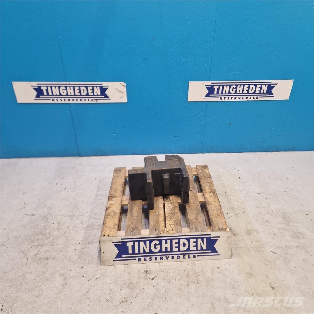 CASE Puma 200 前配重塊