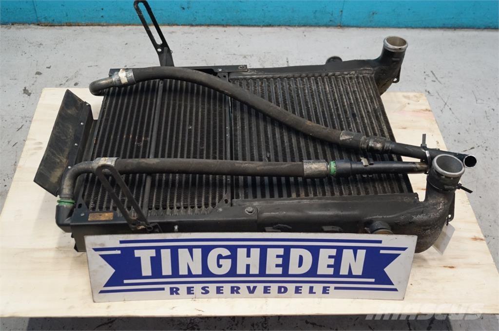 CASE Puma 200 散熱器/水箱