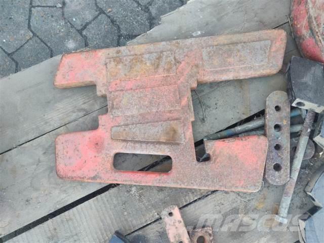 CASE Vægtklods 前配重塊