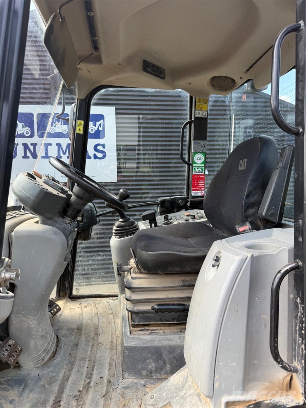 CAT 906H 輪胎式裝載機