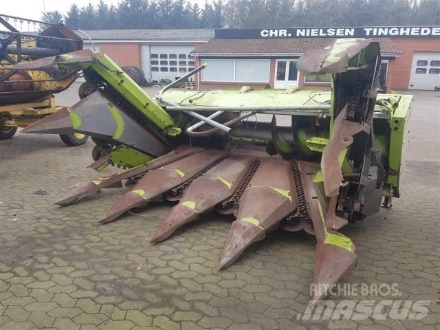 CLAAS 6218 8R 自走式飼料採集機