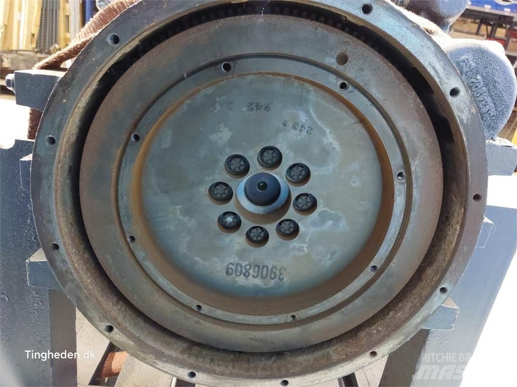 Cummins 6LTAA8.9 引擎/發動機