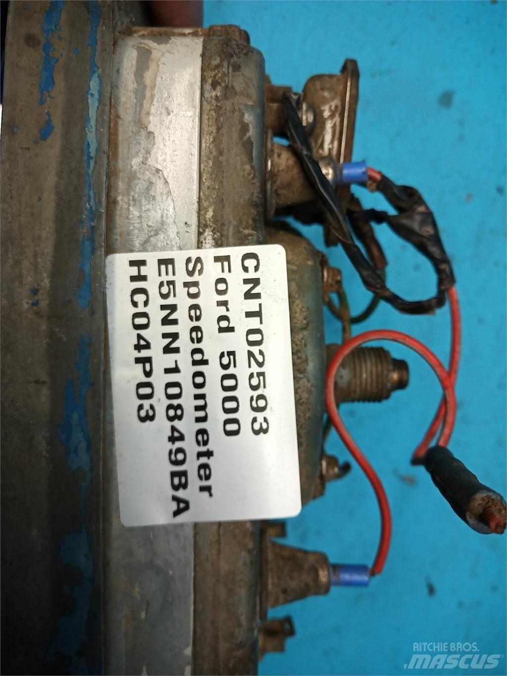 Ford 5000 電子設備