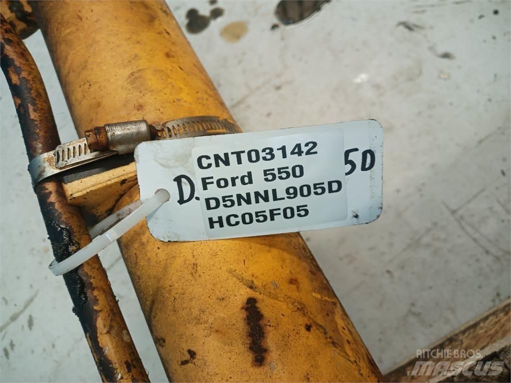 Ford 550 吊桿和鏟斗