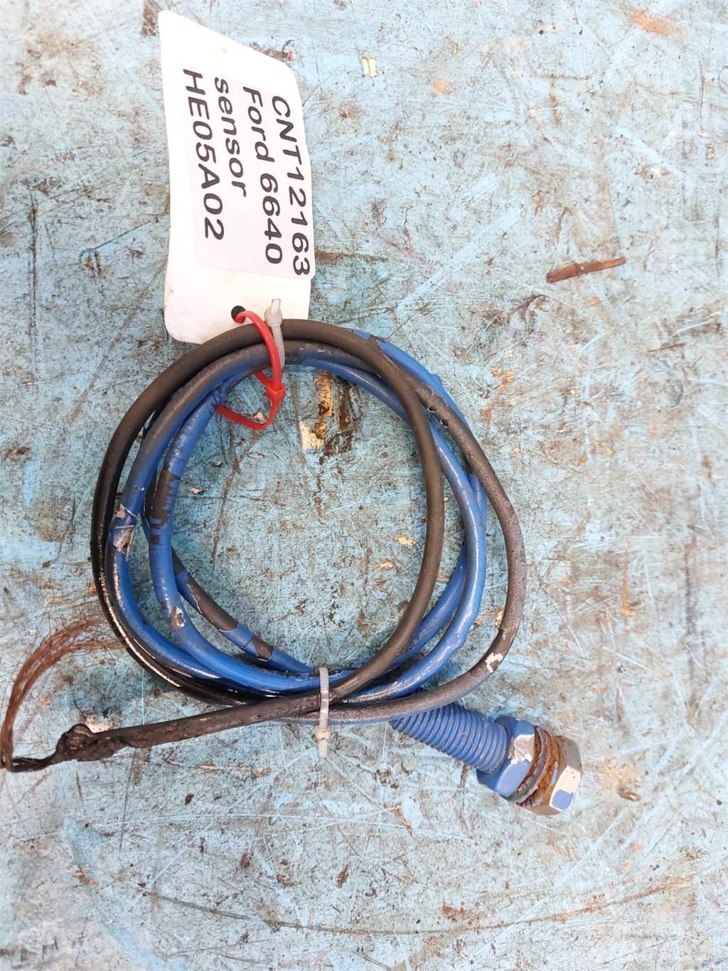 Ford 6640 電子設備