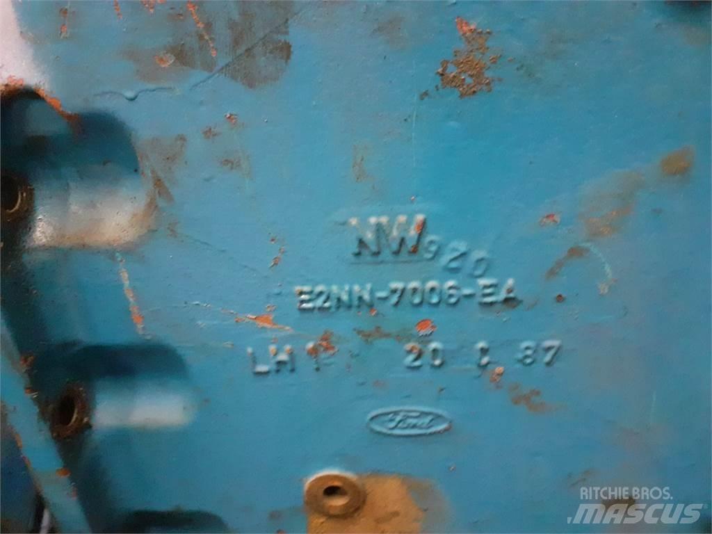 Ford 8210 傳動裝置