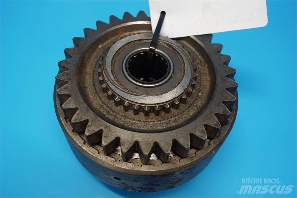 Ford 8210 傳動裝置