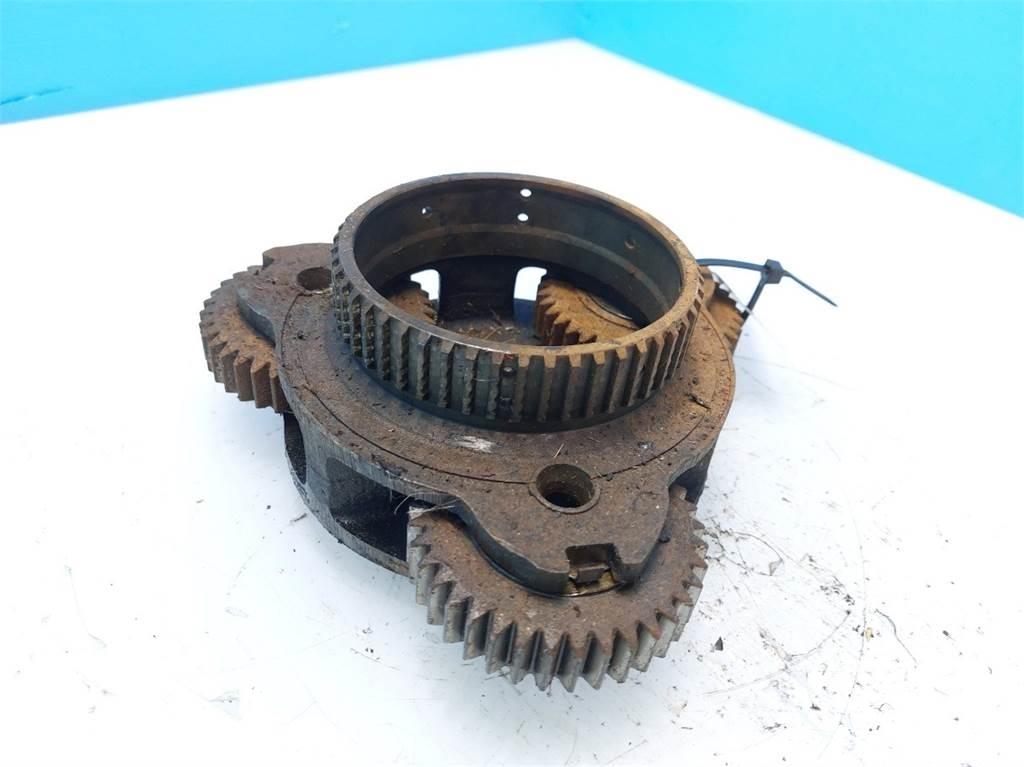 Ford 8210 傳動裝置