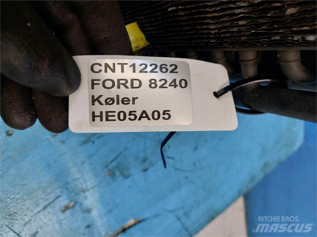 Ford 8240 散熱器/水箱