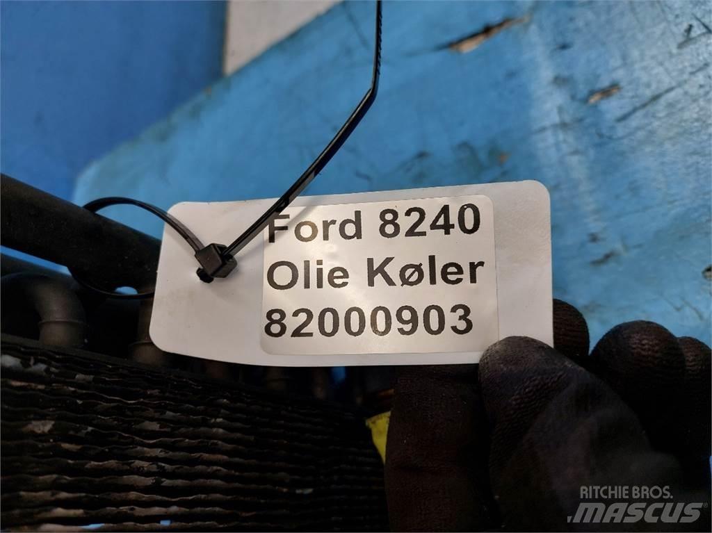 Ford 8240 散熱器/水箱