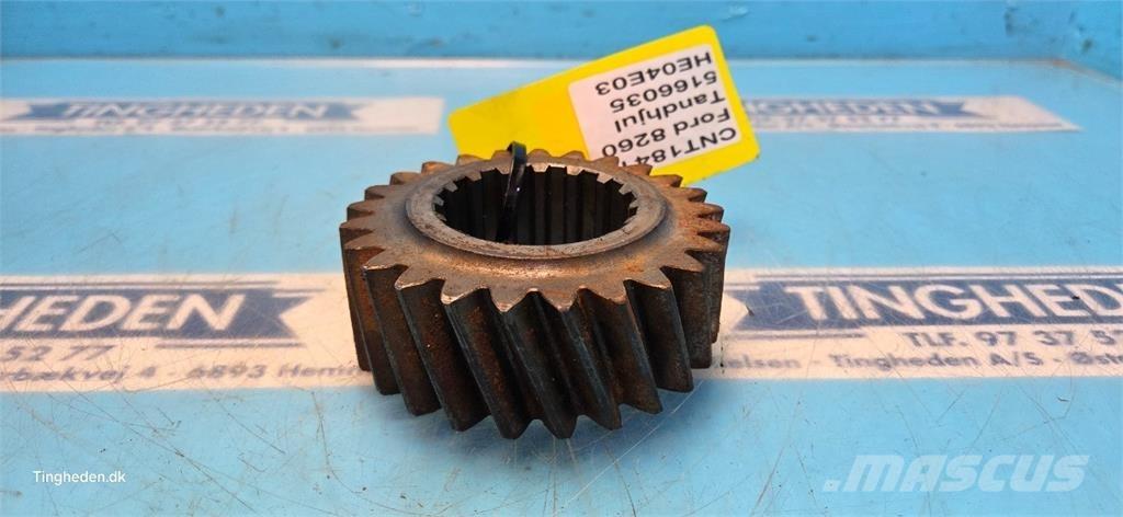 Ford 8260 傳動裝置