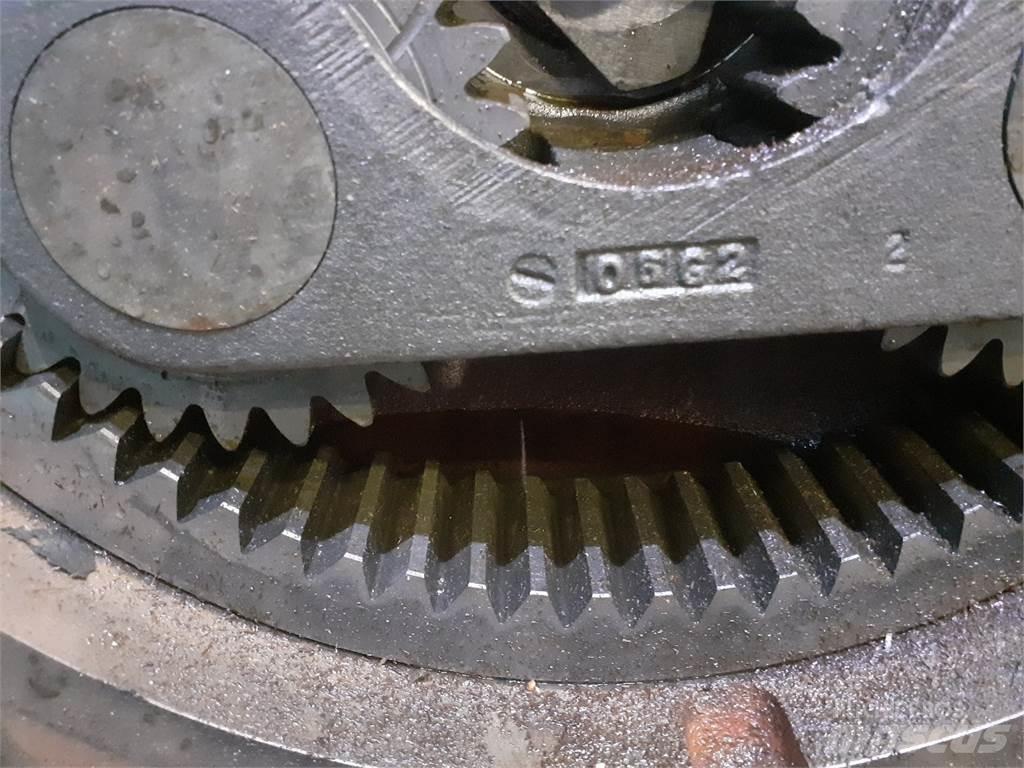 Ford 8630 其他曳引機配件
