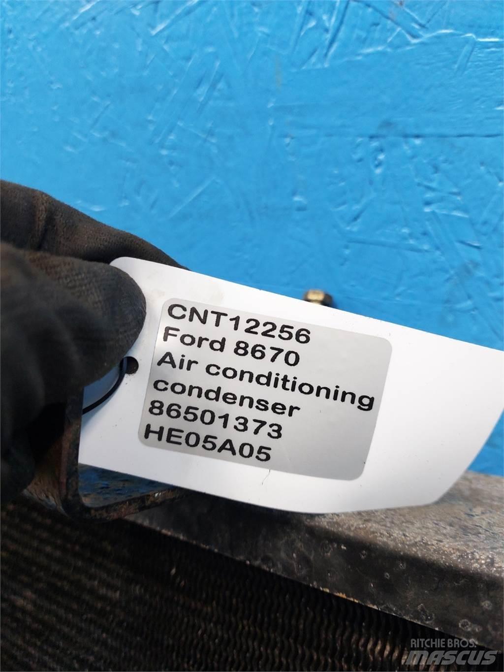Ford 8670 散熱器/水箱