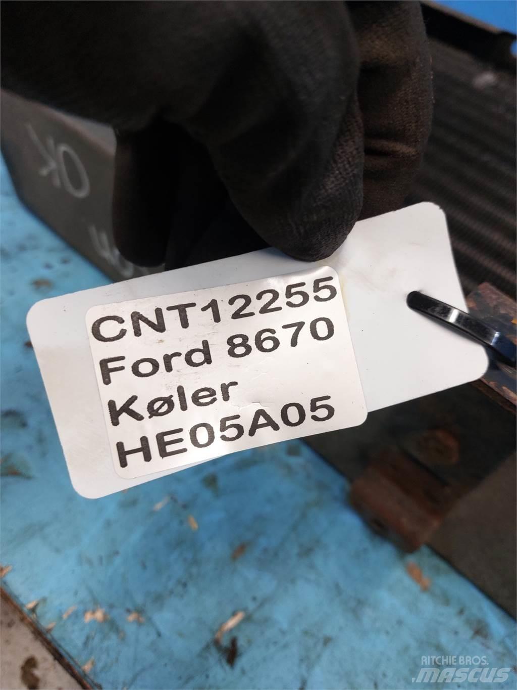 Ford 8670 散熱器/水箱