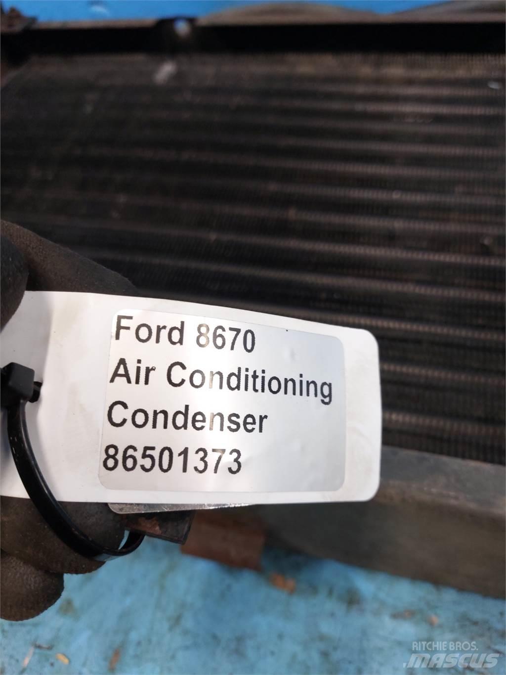 Ford 8670 散熱器/水箱