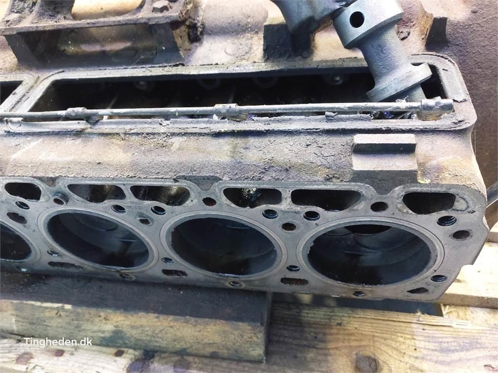 Ford Trader 590E 引擎/發動機
