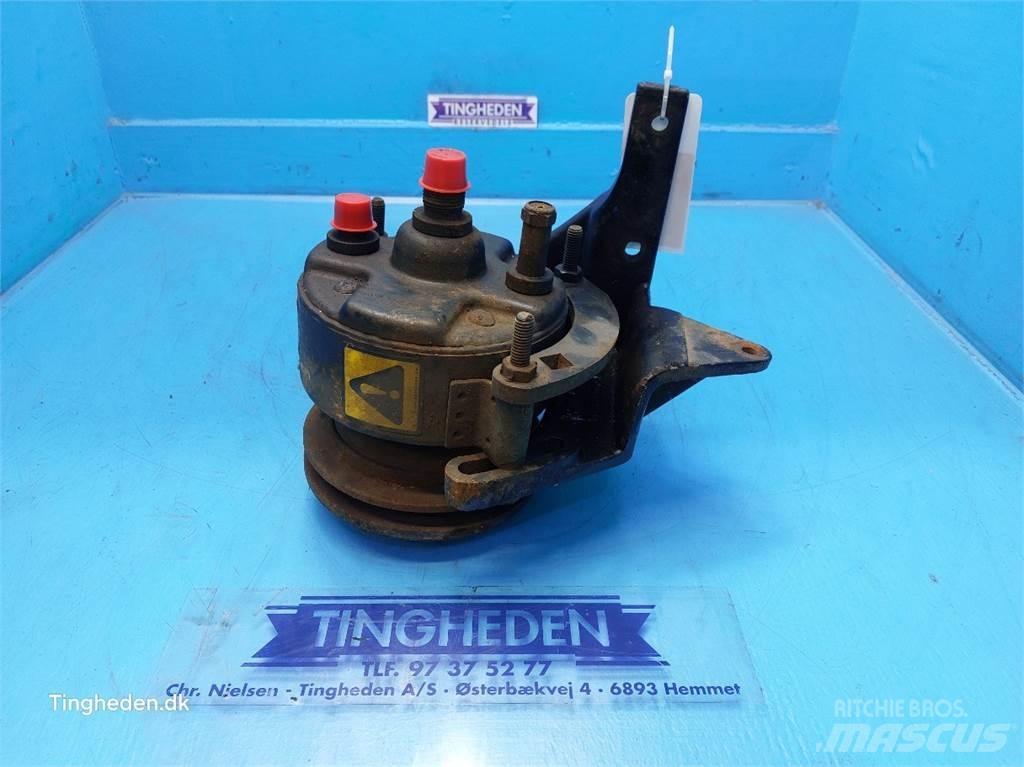 Ford TW15 散熱器/水箱