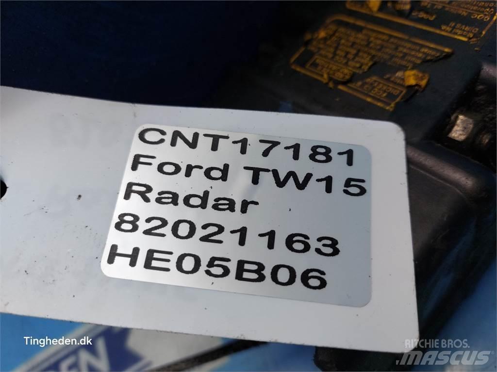 Ford TW15 電子設備